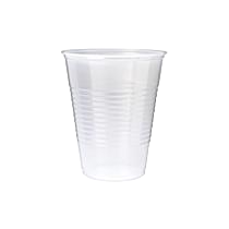 Átlátszó műanyag pohár